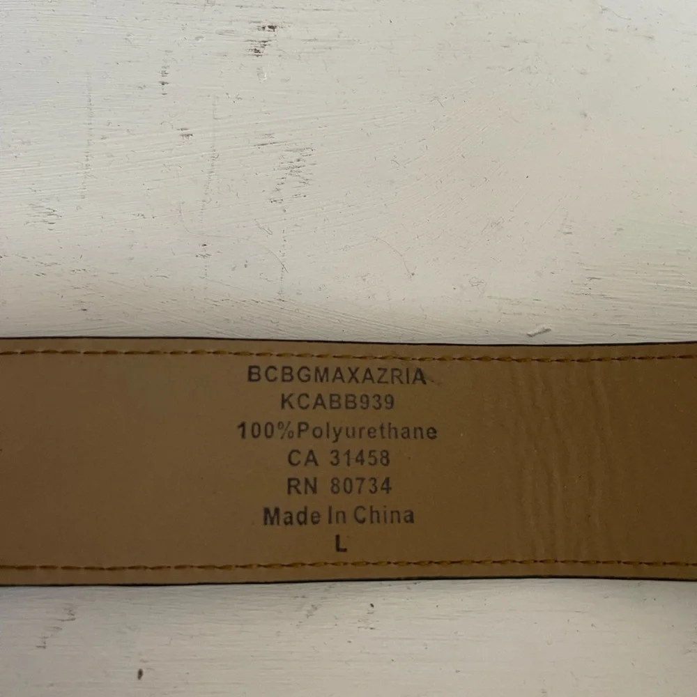 BCBGMaxAzria Croco Design Belt with Decorative Gold Buckle and Chain Detail - Picture 7 of 8